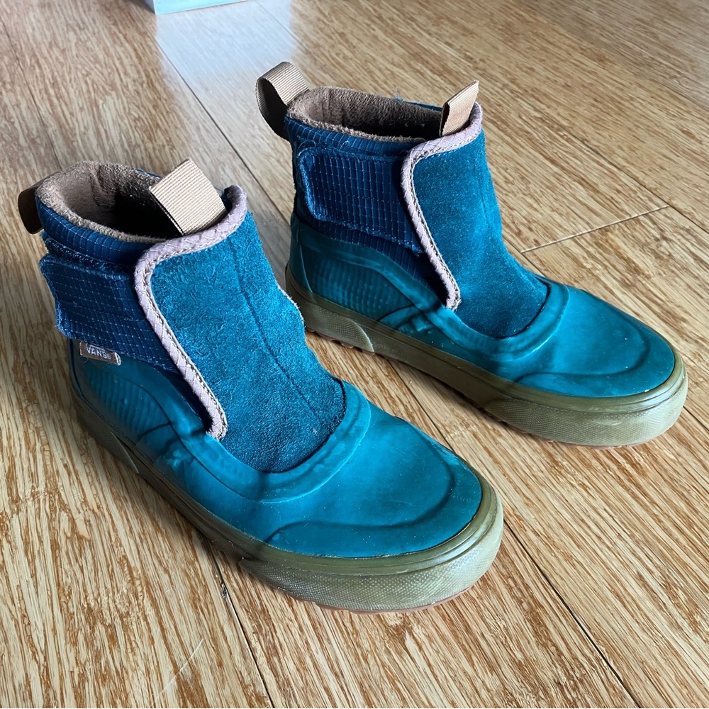 Vans kids gum slip-on Hi Terrain V MTE-1 shoe (size 2)